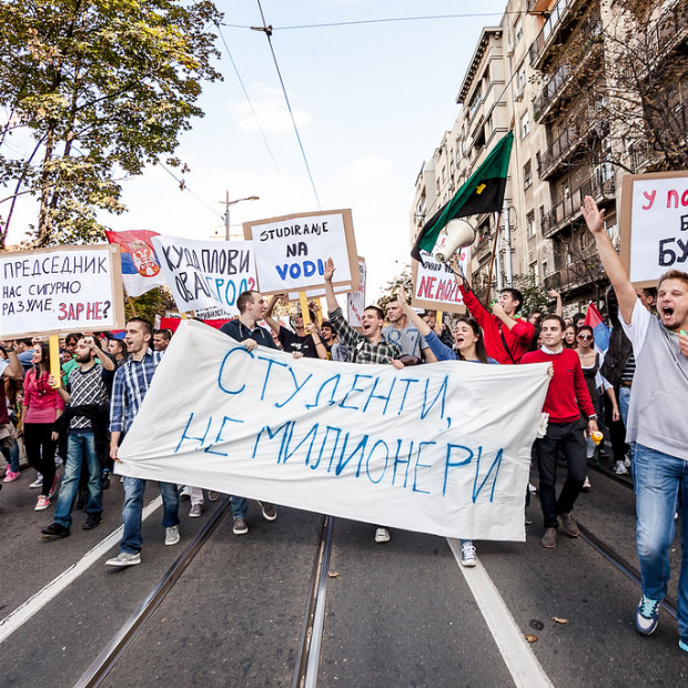 Студент је мртав. Живео мртав студент! Студент је мртав. Живео мртав студент!
